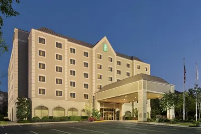 Embassy Suites by Hilton Dulles Airport Отели в г. Флорис