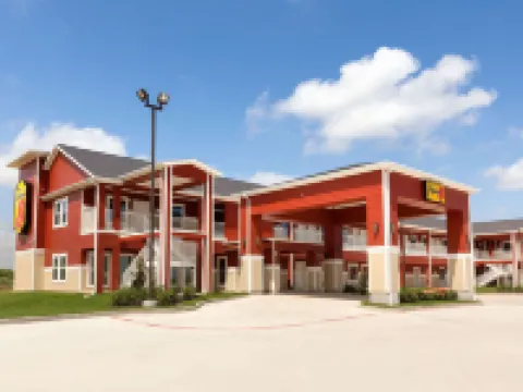 Super 8 by Wyndham Carrizo Springs Hotels in Dimmit County