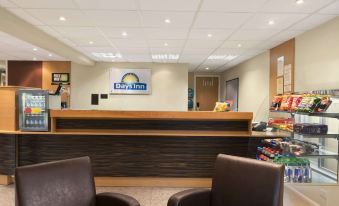 Days Inn by Wyndham Warwick North M40