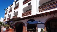 Best Western El Cid Các khách sạn gần First Street