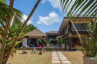 Villas des Alizes Beachfront Suites and Garden Villas