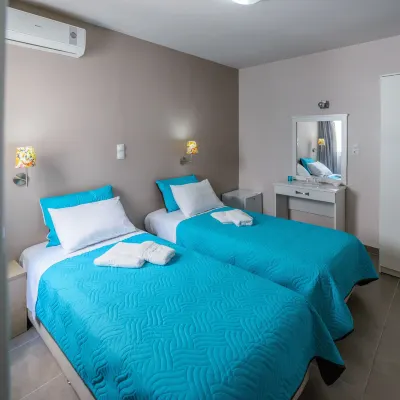 Lux Hotel Hotels in Пірей