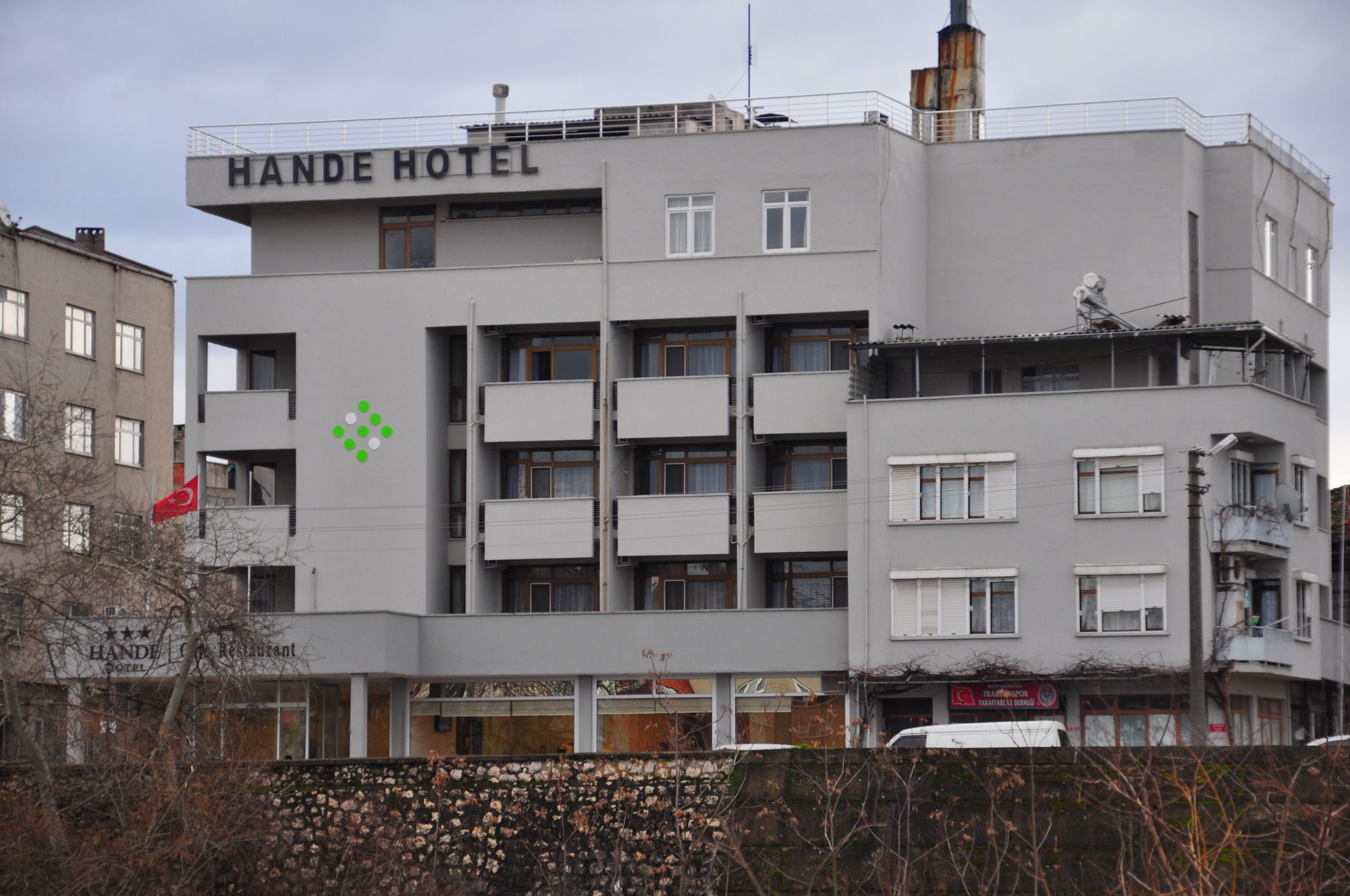 Hande Hotel