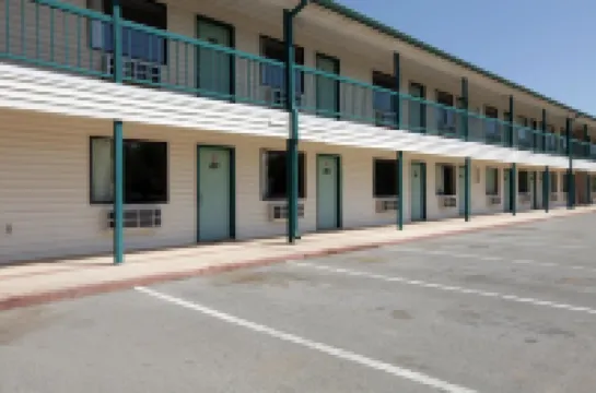 Econo Lodge Inn & Suites Enid South