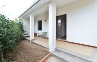 IzzHome Cozy Sunflowers Hotels in Pula