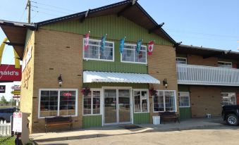 Silver Crest Lodge