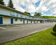 Econo Lodge Lee - Great Barrington Отели в г. Ли