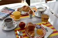 Brit Hotel Porte d'Espagne Hotels in Saleilles