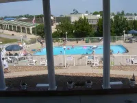 Twelve Oaks Inn - Pools