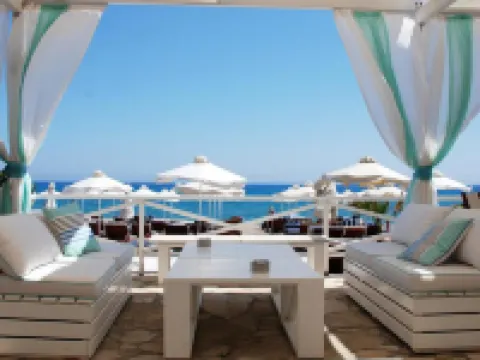 Villa Lara - 11, Spacious Villa with Large Garden and Private Pool on Aphrodite Hills Hotel di Kouklia