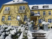 Relaxa at a Luxurious Villa in Bad Pyrmont Hotel in zona Pyrmonter Welle Erlebnisbad