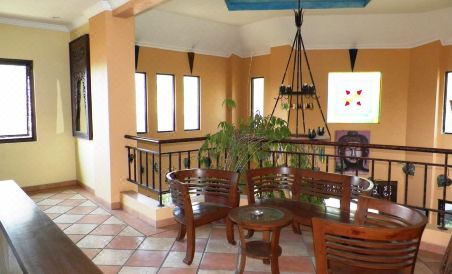 Candi View Hotel - Housity