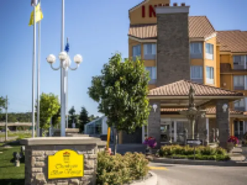 Monte Carlo Inn Barrie - Newly Renovated Hotels in Barrie