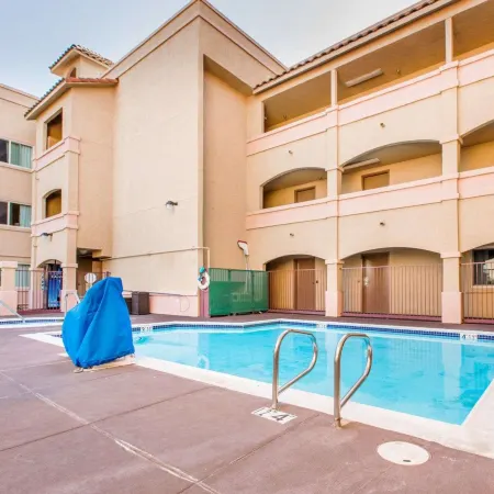 Comfort Inn & Suites Moreno Valley Near March Air Reserve Base