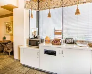 California Inn and Suites Bakersfield