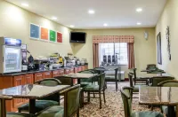 Super 8 by Wyndham Great Bend Hotels in Great Bend