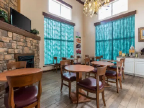 Quality Inn & Suites Silverthorne - Copper Mountain Hotels in Silverthorne