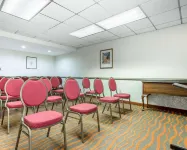 Comfort Inn - parking