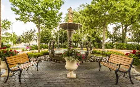 Monte Carlo Inn - Toronto Markham