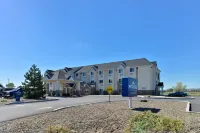 克拉馬斯瀑布溫德姆麥客達套房飯店 Albertsons附近的飯店