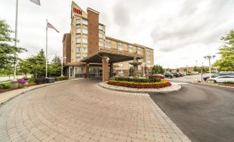 Monte Carlo Inn Vaughan Suites