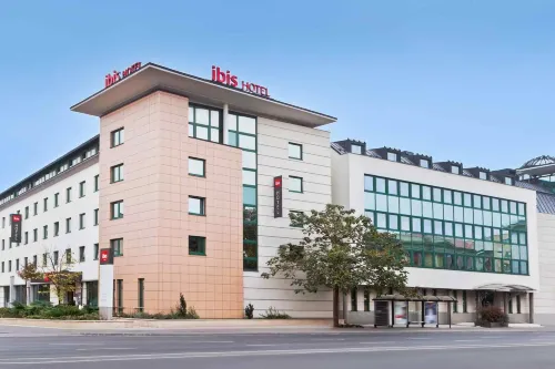 Ibis Gyor Hotels in Toltestava