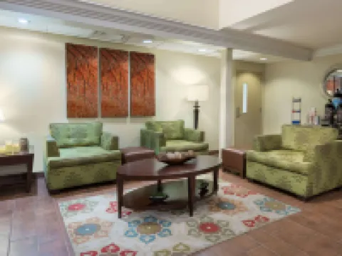 Comfort Inn Fayetteville Near Fort Bragg โรงแรมในเฟย์เอตต์วิลล์