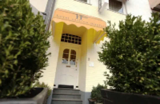 هوتل كارلتون مايفير Hotels near شتوكُم