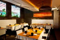 El Taj Oceanfront and Beachside Condo Hotel