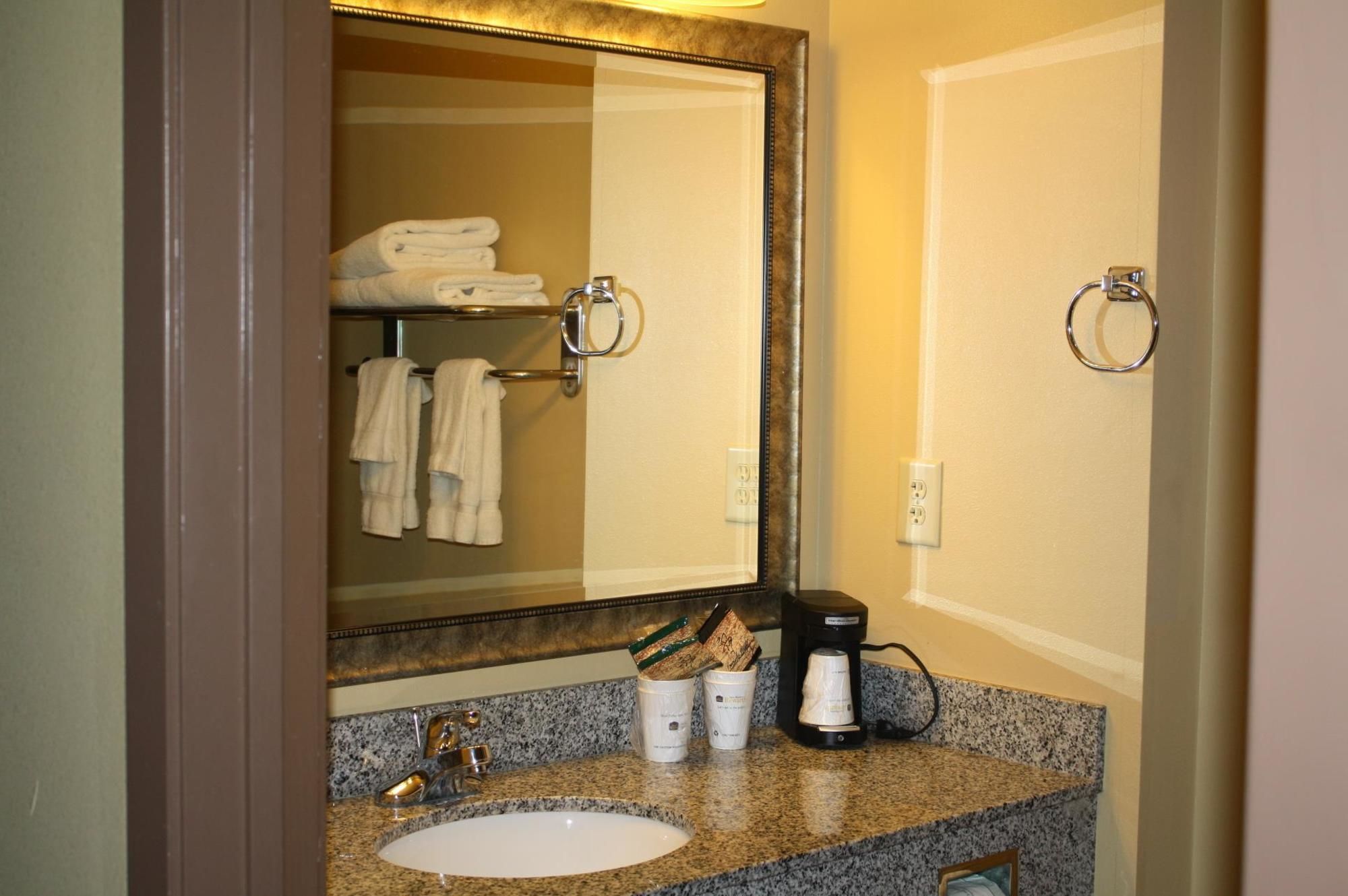 Red Lion Inn & Suites Saraland