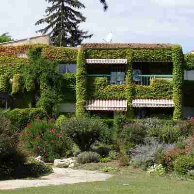 Lou Paradou Hotel Exterior