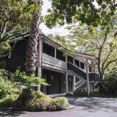 Emerald Inn on Takapuna Beach Hotel Exterior