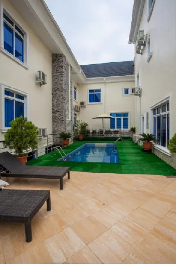 Fritz Apartments & Suites