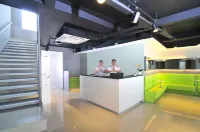 Swift Inn Aeropolis Airport Hotels in Neglasari