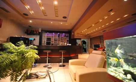 Ceragio Hotel & Apartments - Housity