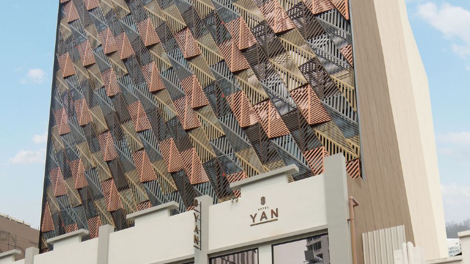 โรงแรม YAN