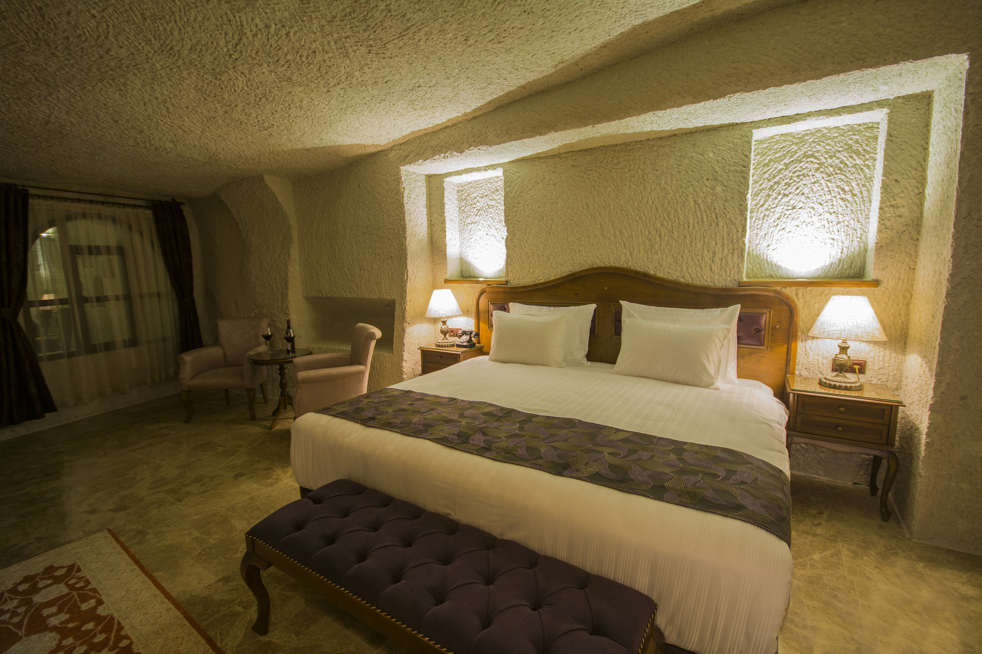 Artemis Cave Suites