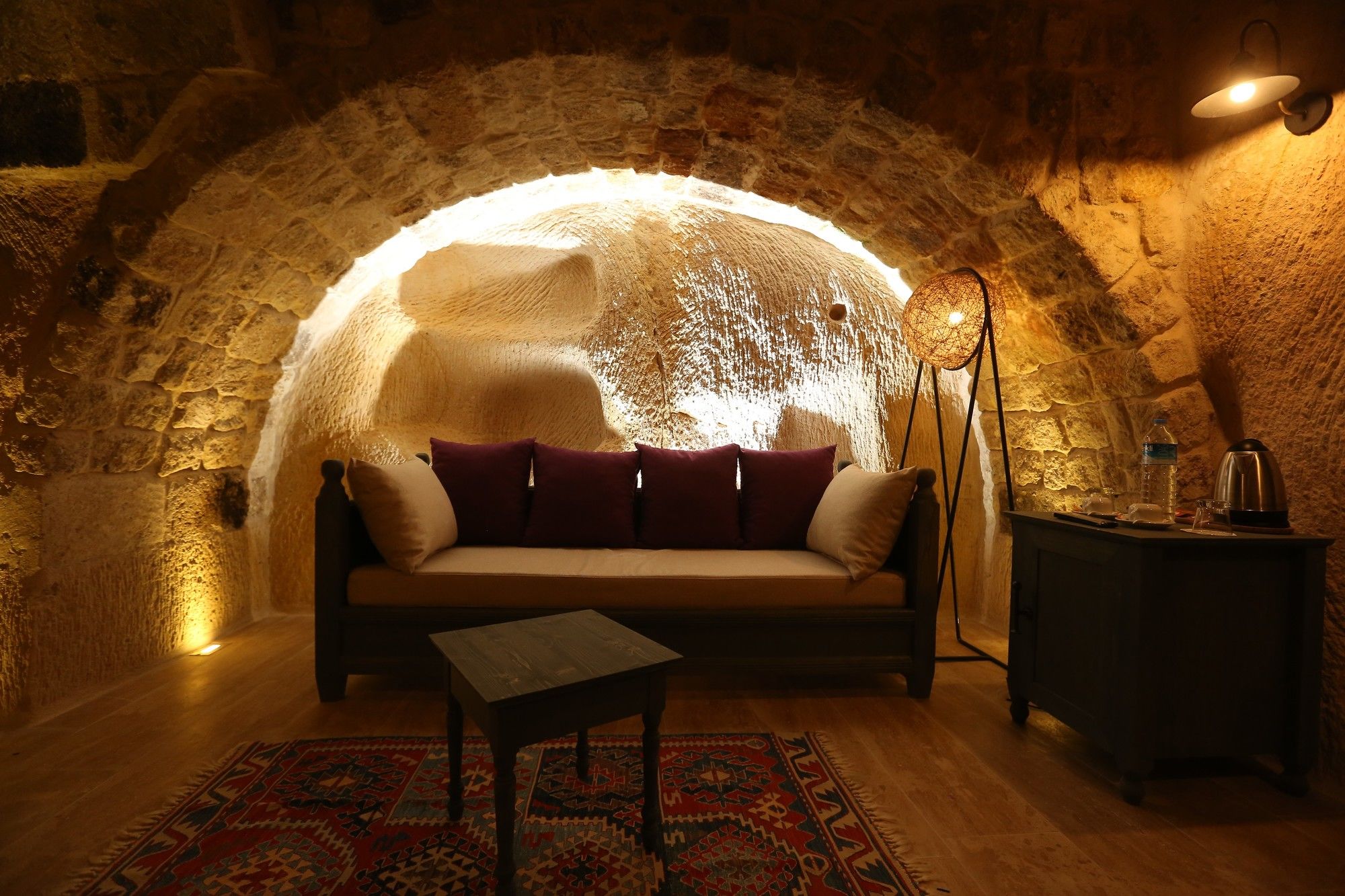 Acropolis Cave Suites