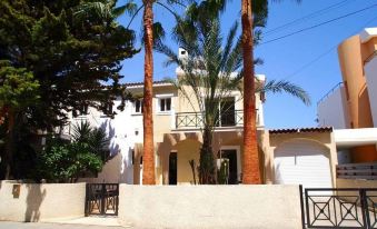 Yioula Villa - Housity