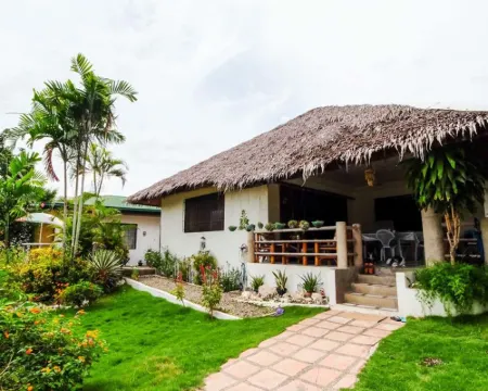 Gerty's Tourist Inn Powered by Cocotel Hotels in Moalboal