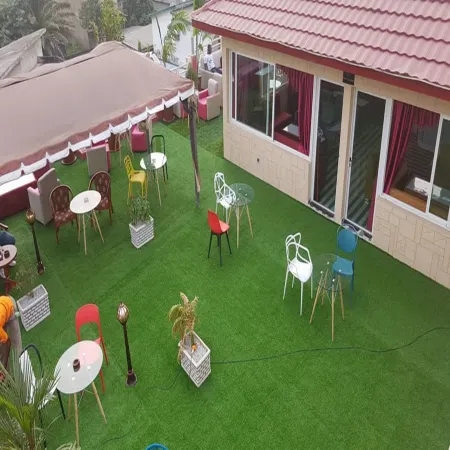 Eifell's Hotel's