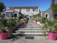 Les Loges du Luberon Hotels in Cabrieres-d'Avignon