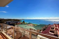 Barrington, 707/35-45 Shoal Bay Road