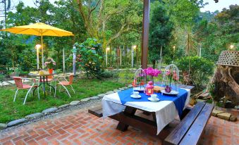 Zhen Shan Zhuang B & B