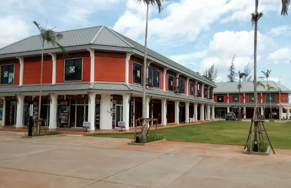 素叻他尼機場青年旅舍