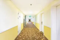 Homeinn Huayi Collection Hotel (Baoding Love Square Great Wall Technology Center) - 2-Star