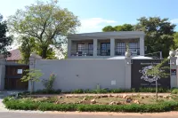 Muckleneuk Manor Hotels near Voortrekker Monument