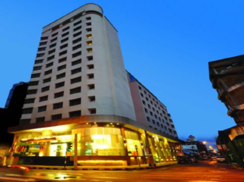 Mayflower Grande Hotel