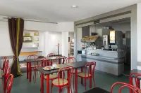 B&B Hotel Lorient Caudan - petit déjeuner