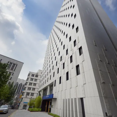 SOTETSU HOTELS THE SPLAISIR SEOUL MYEONG-DONG Отели рядом с достопримечательностью «Главный магазин Shinsegae»